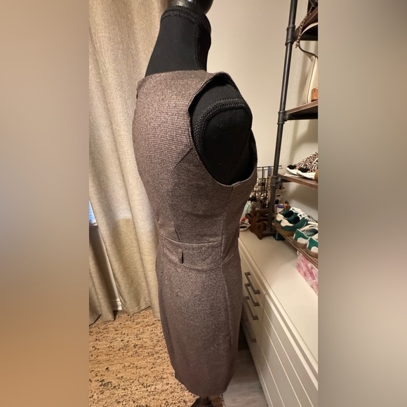 Elegant Brown Dress with White Bow Accent - Picture 7 of 9